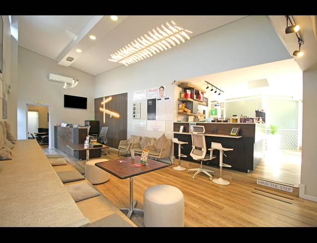 424M² BUSINESS FOR SALE IN LINDEN